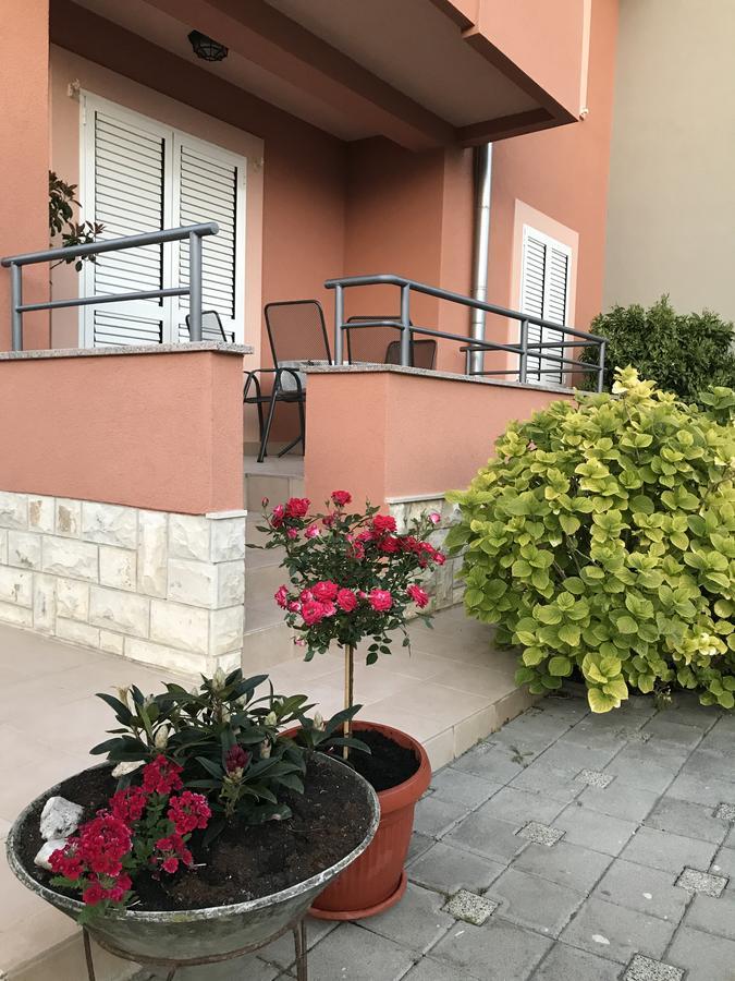 Apartments Juran Sukošan المظهر الخارجي الصورة